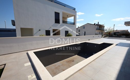 Casa en Vodice, Condado de Šibenik-Knin, Croacia 1