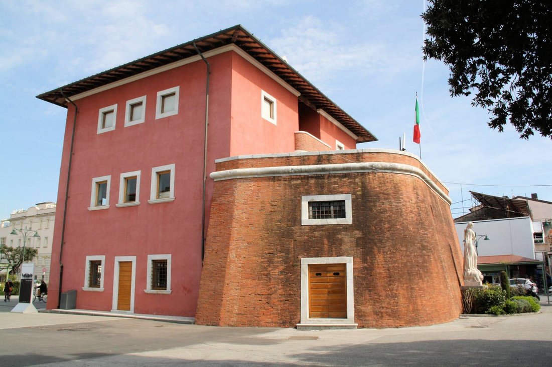Villa in Caranna-Vaiana, Forte dei Marmi, Tuscany 5 - 17475072