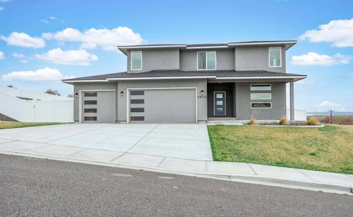 House in West Richland, Washington, United States 1