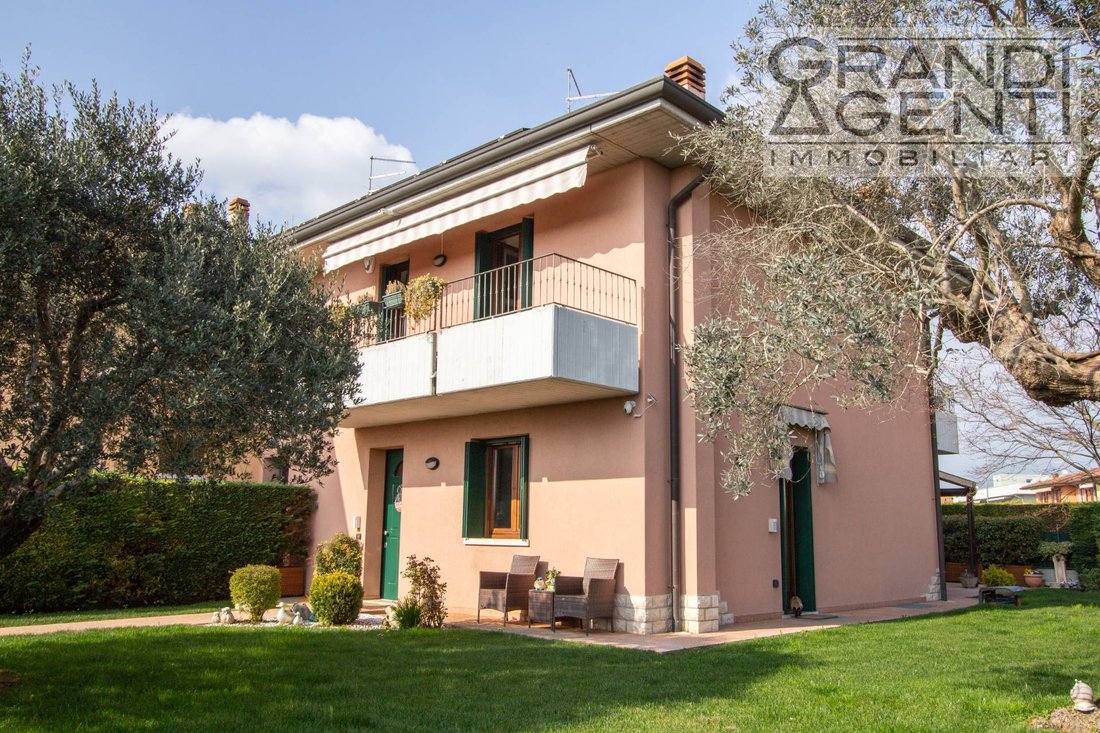 Villa in Zevio, Veneto, Italy 4 - 17475058