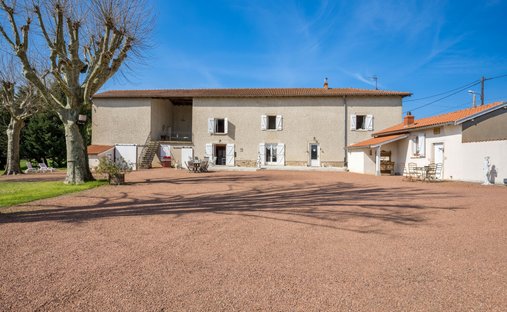 House in Nord, Jassans-Riottier, France 1