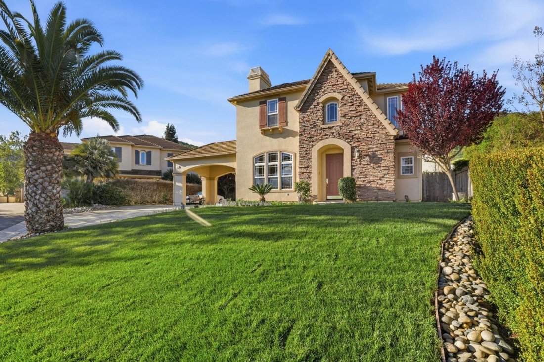 House in Gilroy, California, United States 3 - 17472546