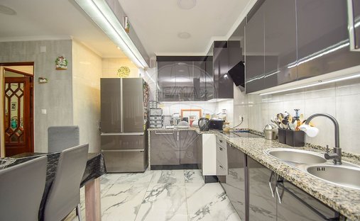 Apartment in Póvoa de Santo Adrião, Lisbon, Portugal 1