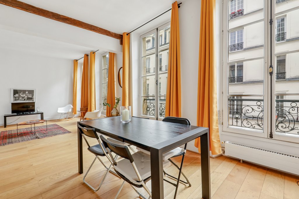 Apartment in Les Halles, Paris 1er Arrondissement, Paris 4 - 17471867