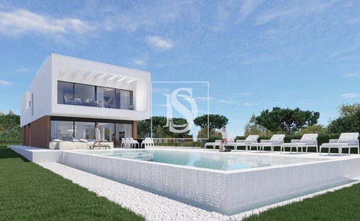 Villa in Quarteira, Algarve, Portugal 1