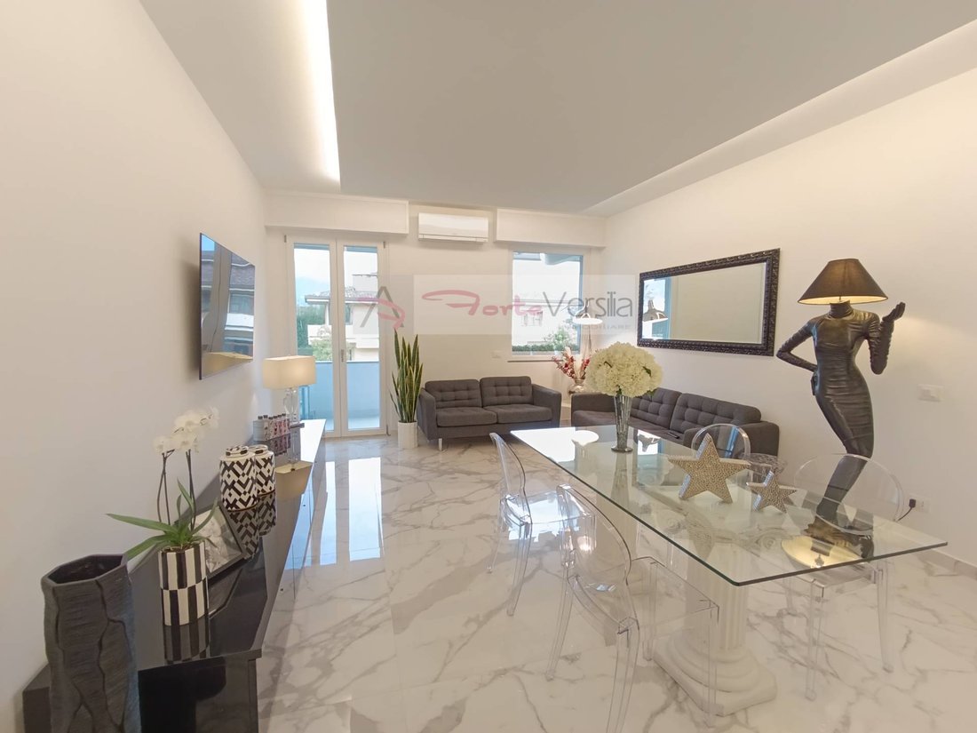Apartment in Vittoria Apuana, Forte dei Marmi, Tuscany 1 - 17475071