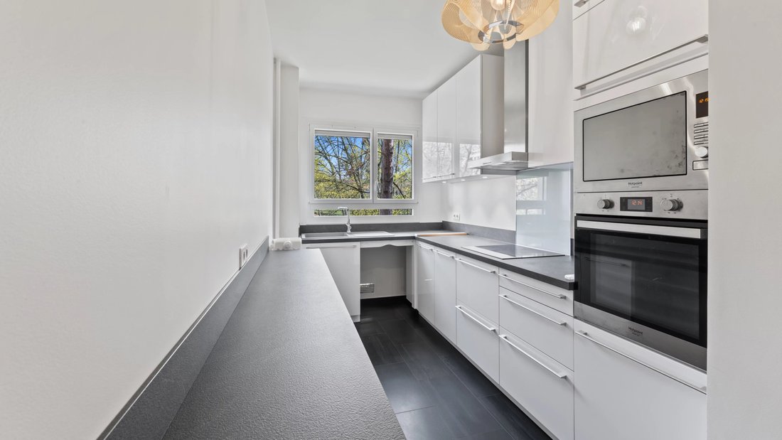 Apartment in Les Bures, Garches, France 3 - 17471203