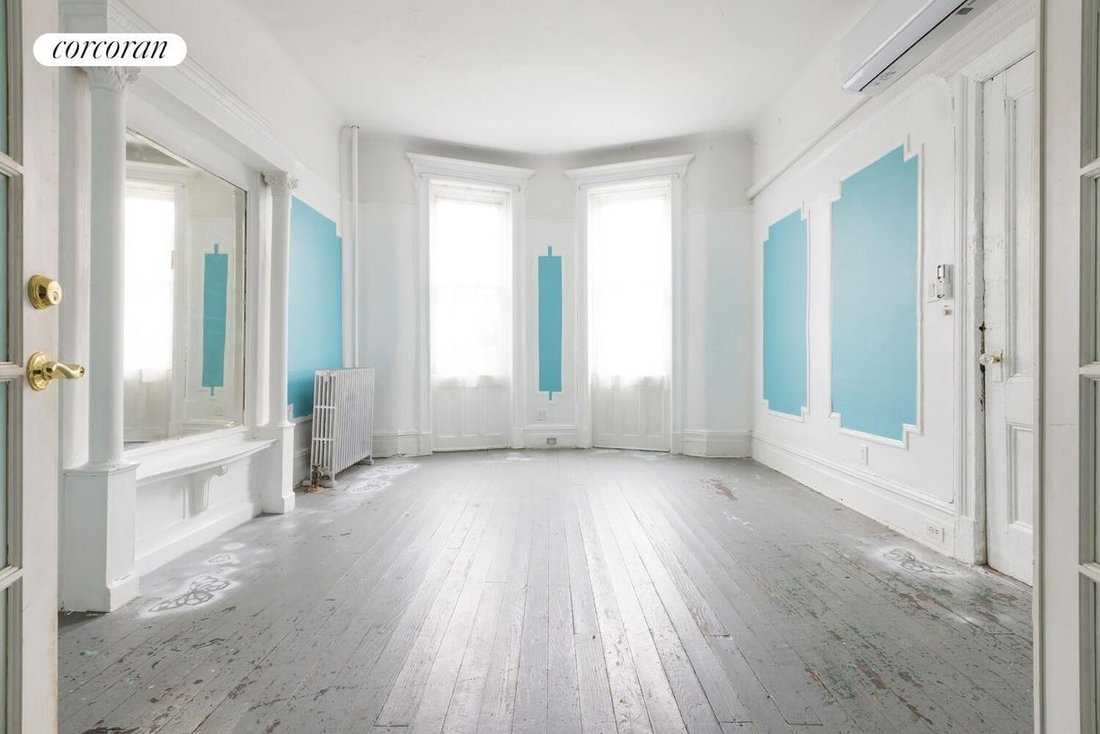 House in New York, New York, United States 2 - 17472864