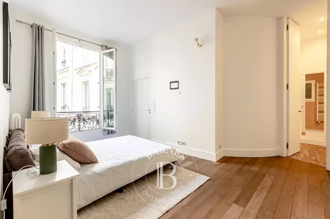 Apartment in Mairie, Paris 8e Arrondissement, Paris 5 - 17471995