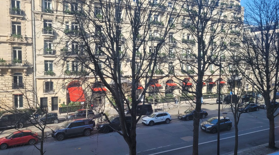 Apartment in Triangle d'Or, Paris 8e Arrondissement, Paris 4 - 17308291