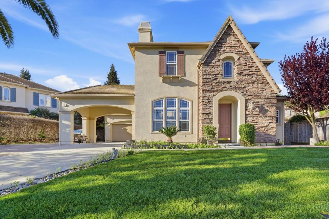 House in Gilroy, California, United States 1 - 17472546