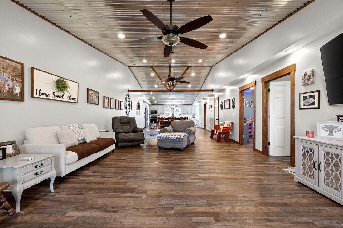 House in Alexandria, Tennessee, United States 3 - 17471341
