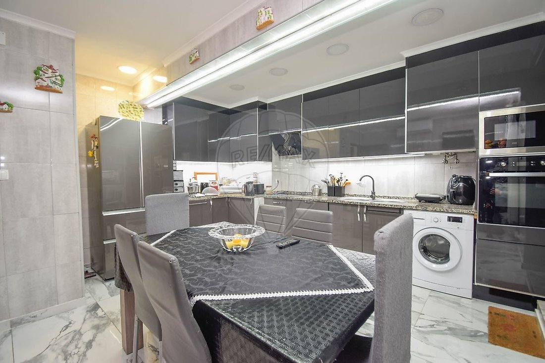 Apartment in Póvoa de Santo Adrião, Lisbon, Portugal 5 - 17471389