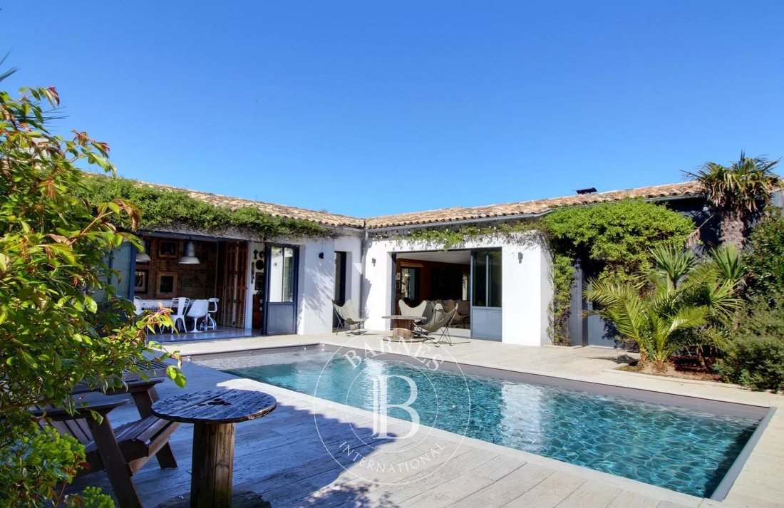 House in Saint-Clement-des-Baleines, Nouvelle-Aquitaine, France 1 - 17003539