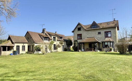 House in Pacy-sur-Eure, Normandy, France 1