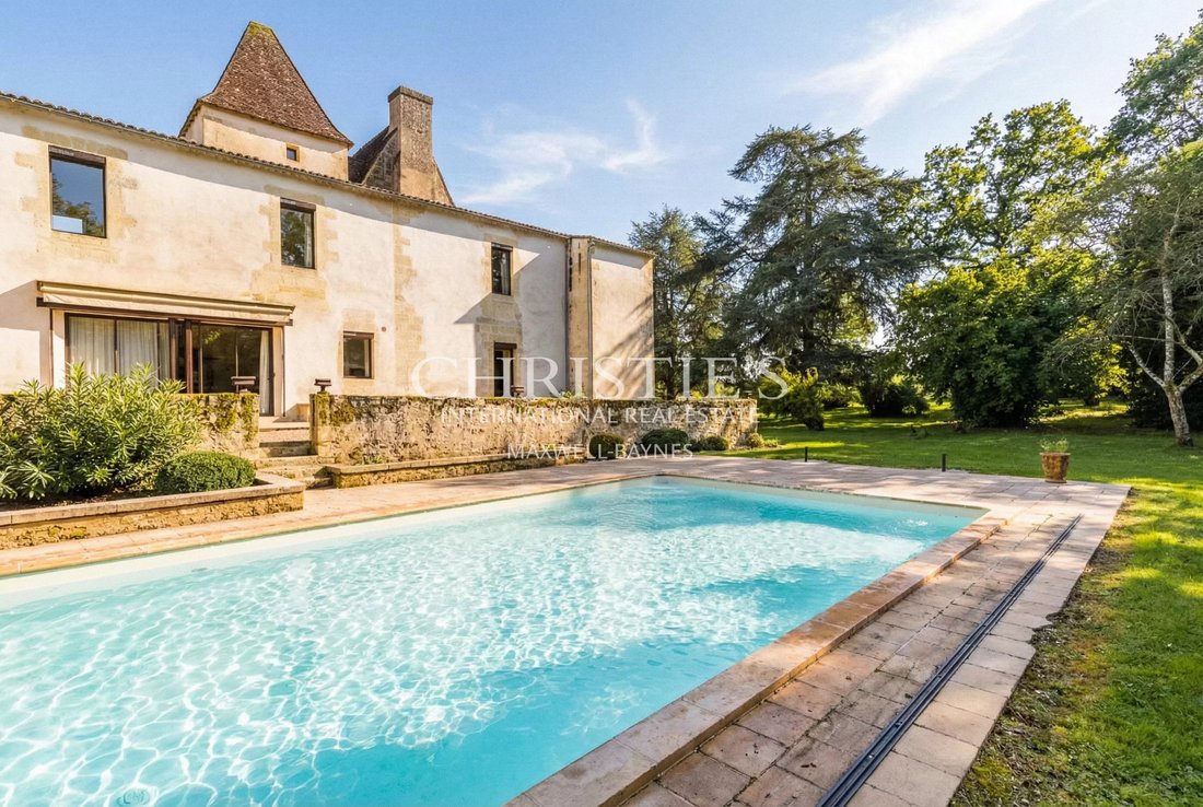 Castle in Grand Parc-Chartrons-Paul Doumer, Bordeaux, France 3 - 17470793
