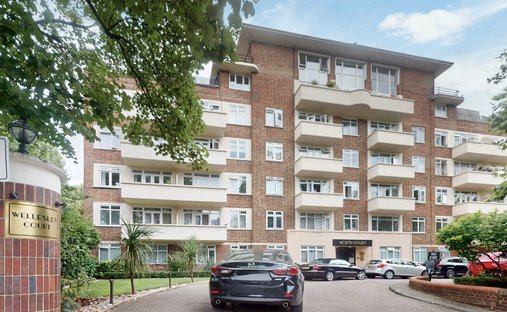 Apartment in Little Venice, Westminster, England 1