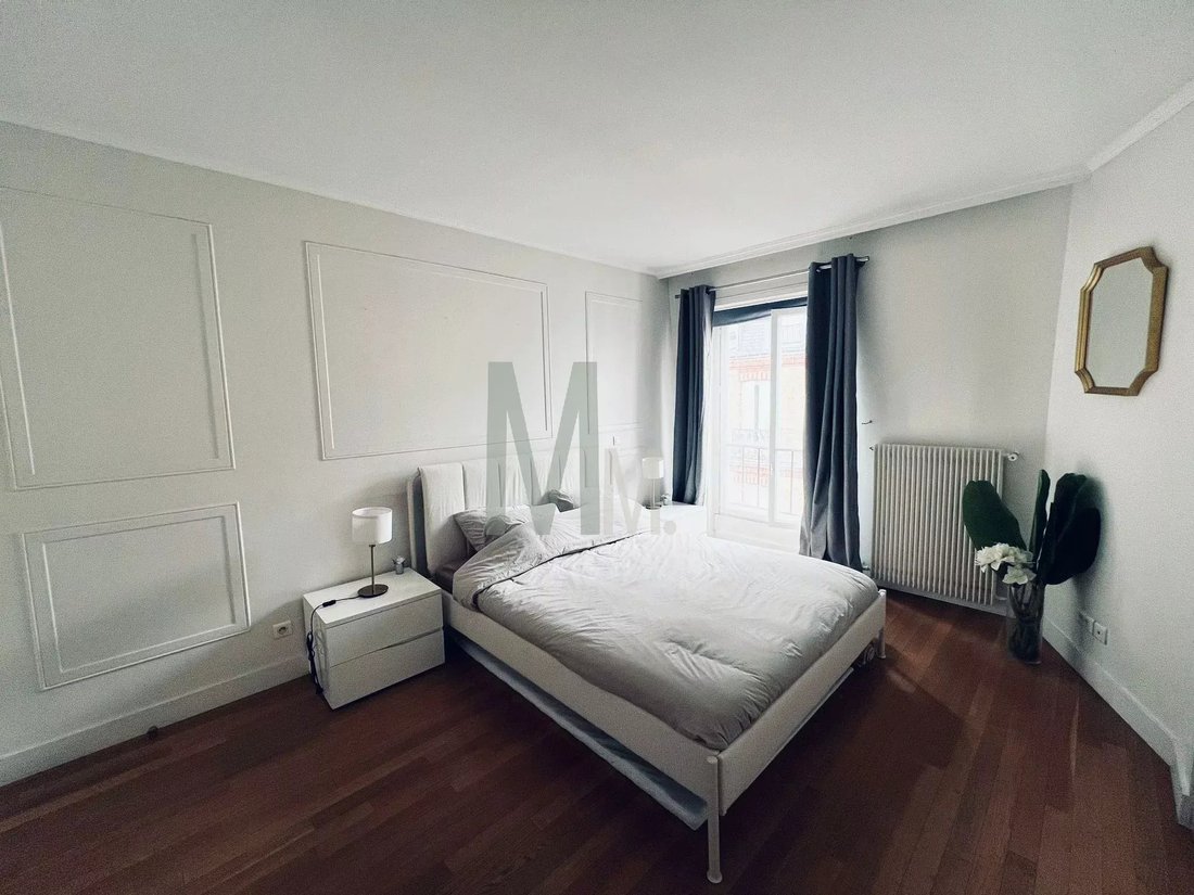 Apartment in Saint Philippe du Roule, Paris 8e Arrondissement, Paris 4 - 17471993