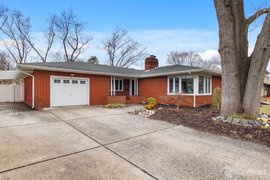 House in Old Bridge Township, New Jersey, United States 1 - 17472866