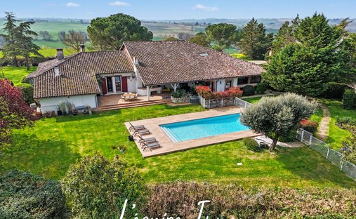 House in Casse Martin, L'Isle-Jourdain, France 1