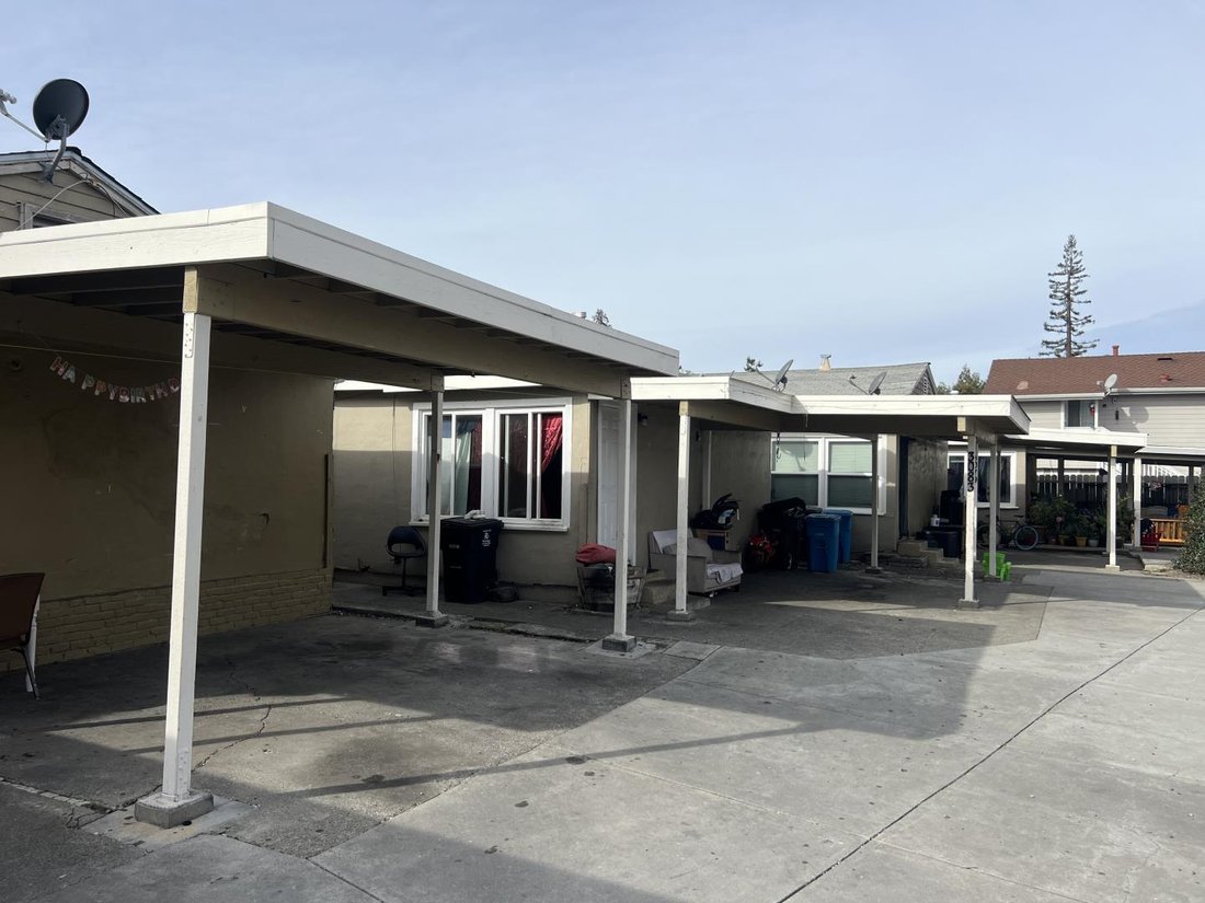 Redwood City, California, United States 1 - 17473382