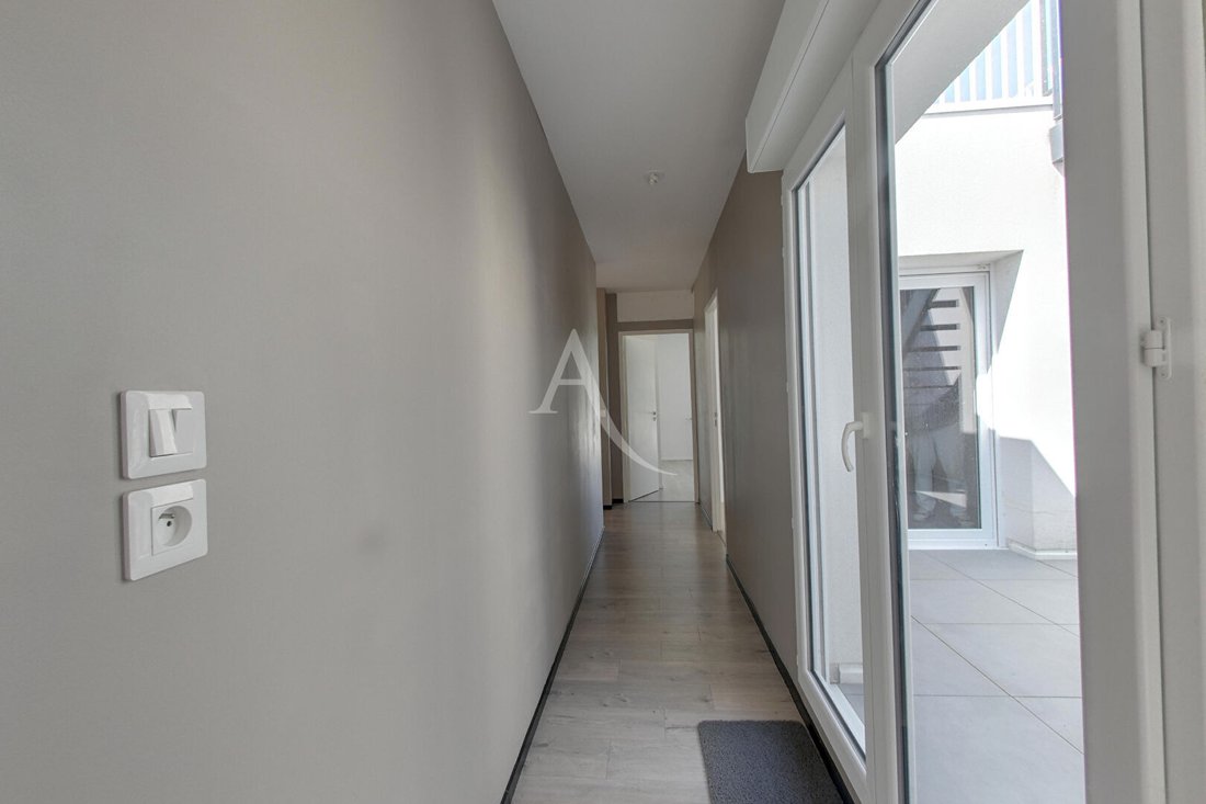 Apartment in Cachin, Romainville, France 2 - 17472054