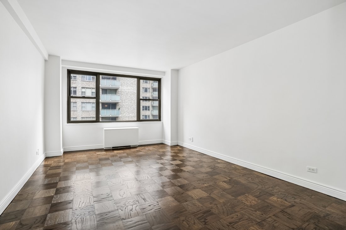 Co Op in New York, New York, United States 5 - 17471781