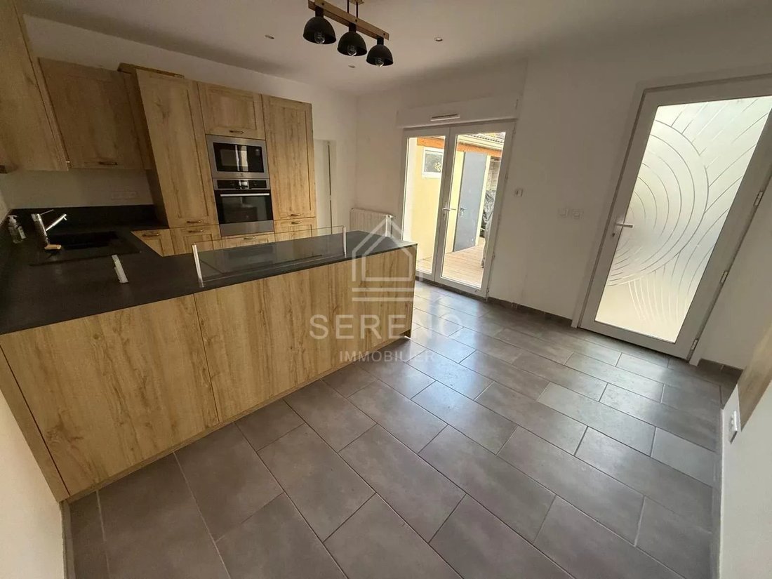 House in Fontenay-sous-Bois, Ile-de-France, France 3 - 17470535