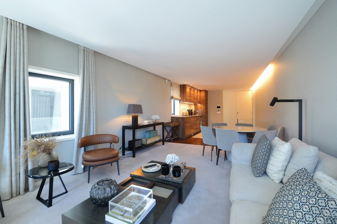 Apartment in Lordelo do Ouro e Massarelos, Porto District, Portugal 1 - 17474273