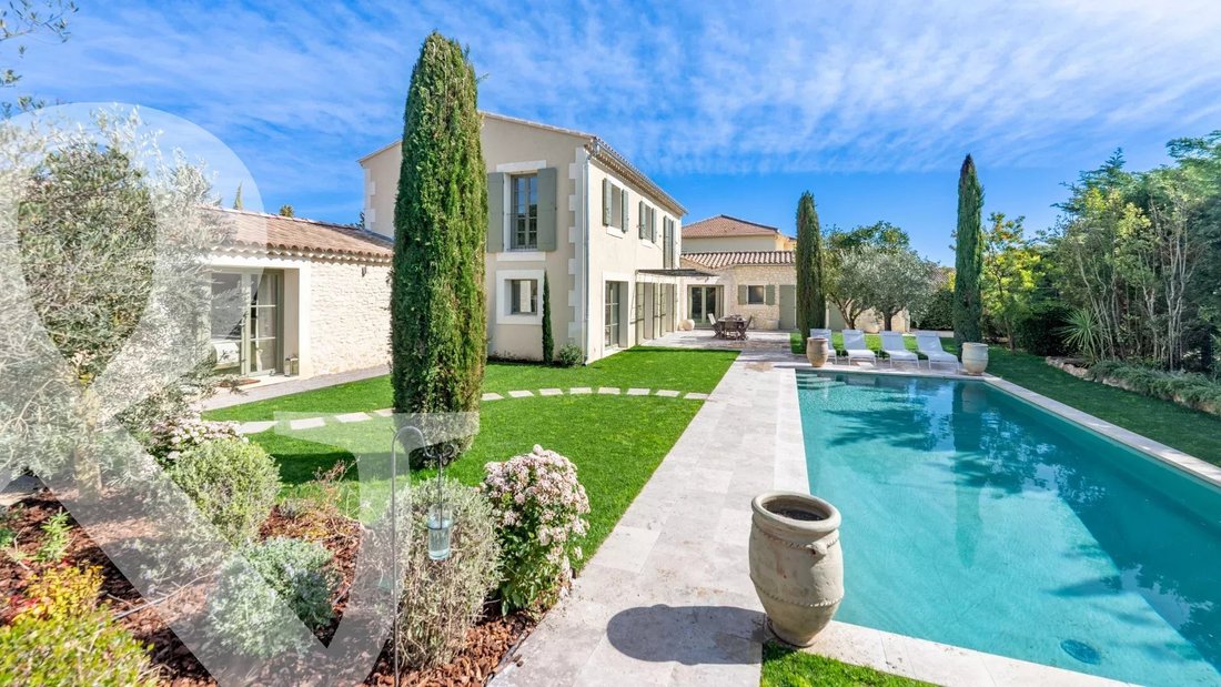 House in Eygalières, Provence-Alpes-Côte d'Azur, France 2 - 17471411