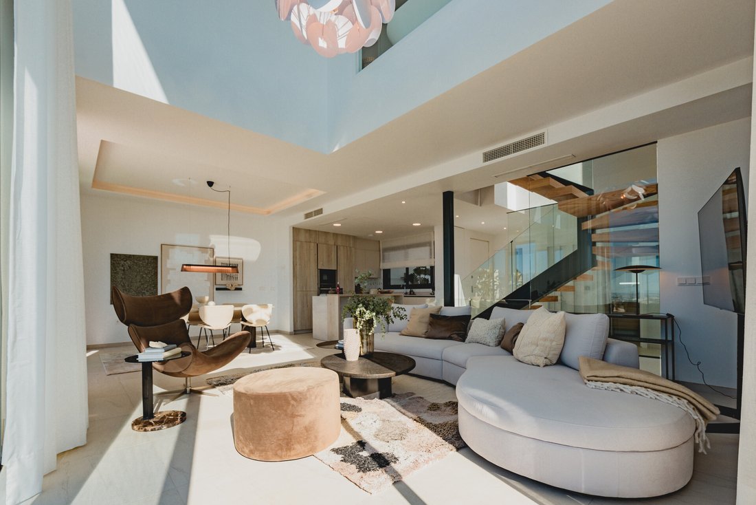 Villa in Rio Real, Marbella, Andalusia 2 - 17474072