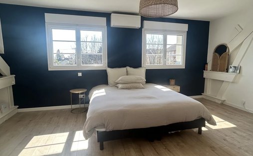 19th Century Château With 4,34 Hectare Wooded Park Swimming Pool Burgundy, Near Beaune