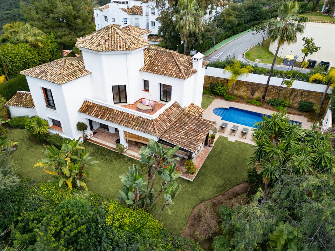 Villa in La Quinta, Benahavis, Andalusia 5 - 17474065