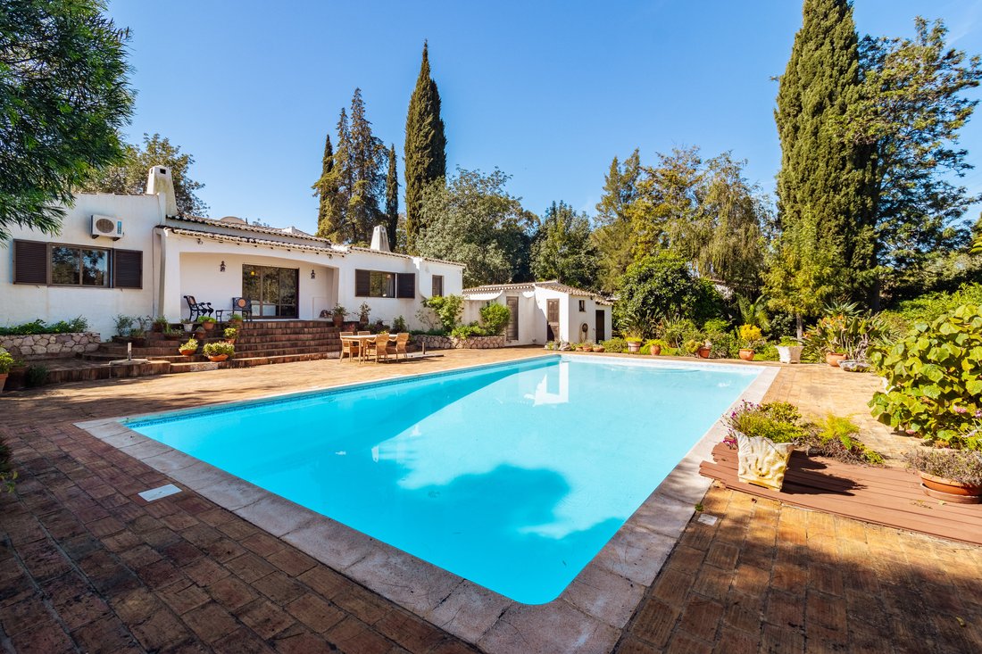 Villa in Mexilhoeira Grande, Algarve, Portugal 2 - 17472170