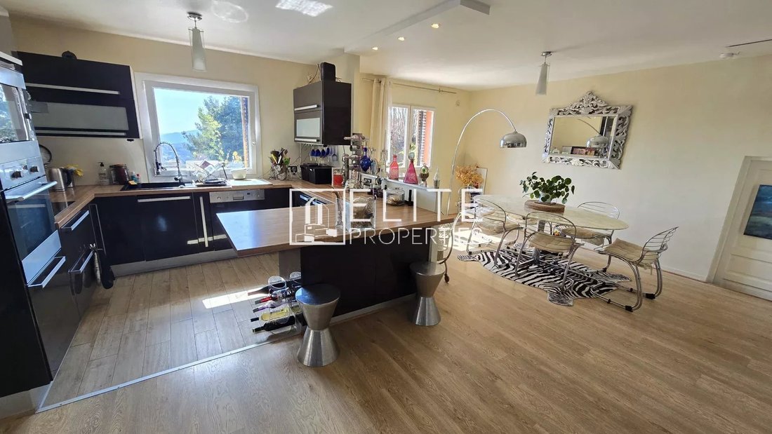 House in Grasse, Provence-Alpes-Côte d'Azur, France 3 - 17472082