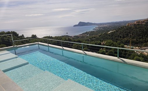Villa in Zona de Mascarat, Valencian Community, Spain 1