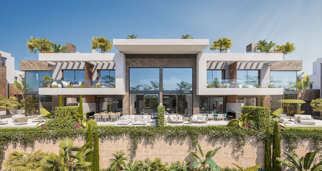 Villa in Rio Real, Marbella, Andalusia 1 - 17474072