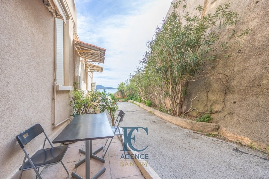 Apartment in Sanary-sur-Mer, Provence-Alpes-Côte d'Azur, France 1 - 17471329