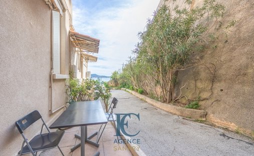 Apartment in Sanary-sur-Mer, Provence-Alpes-Côte d'Azur, France 1