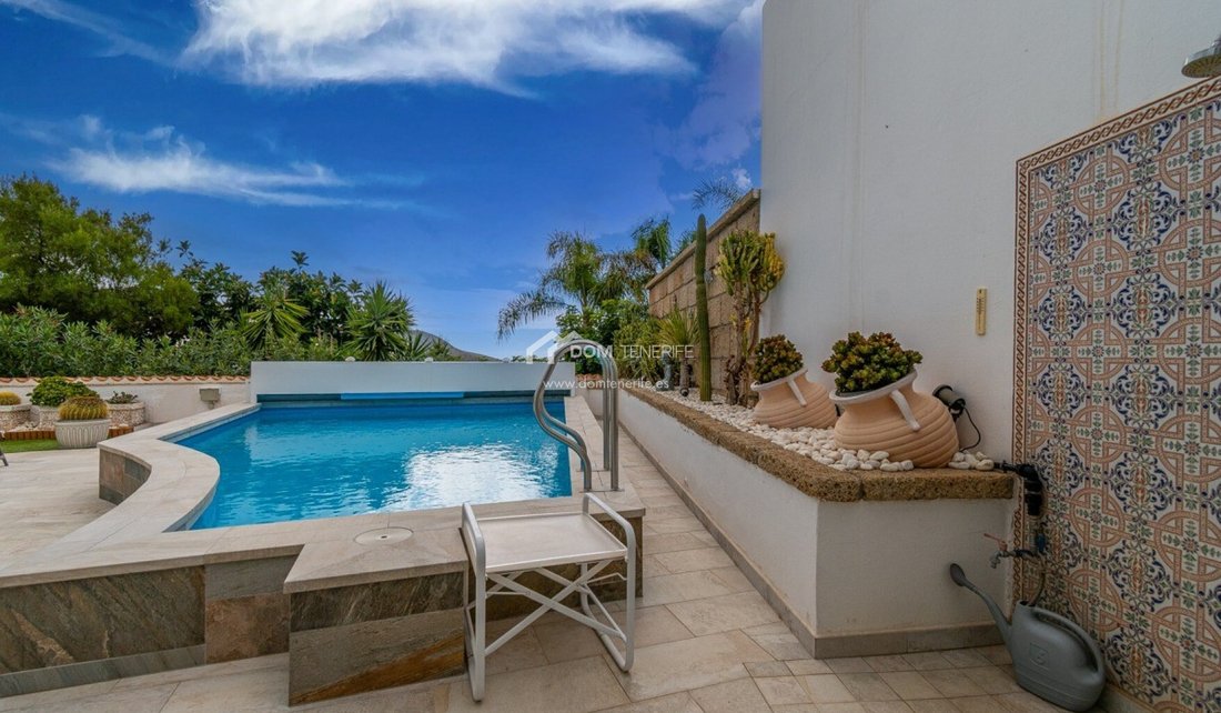 Villa in Arona, Canary Islands, Spain 1 - 17471029