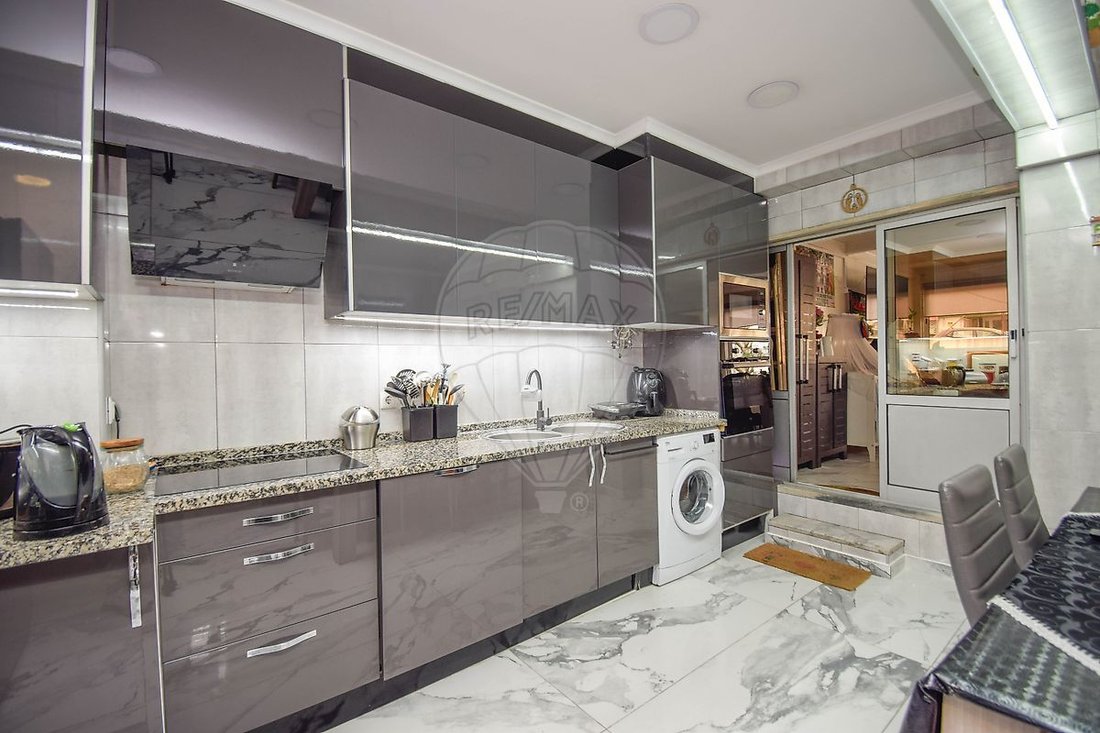 Apartment in Póvoa de Santo Adrião, Lisbon, Portugal 4 - 17471389