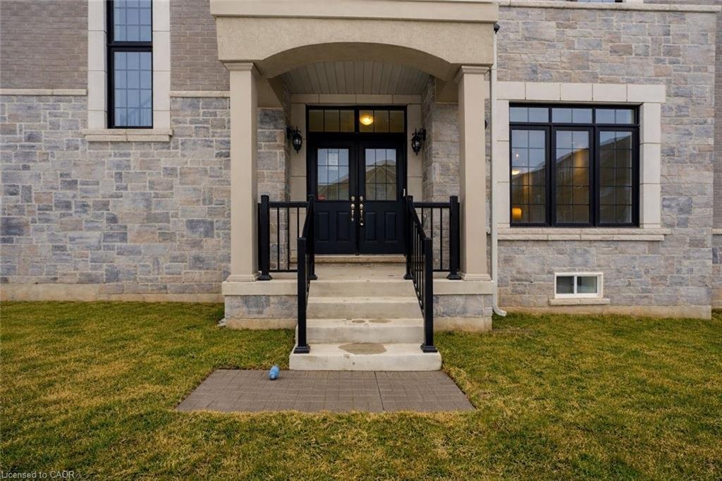 House in Oakville, Ontario, Canada 3 - 17390976