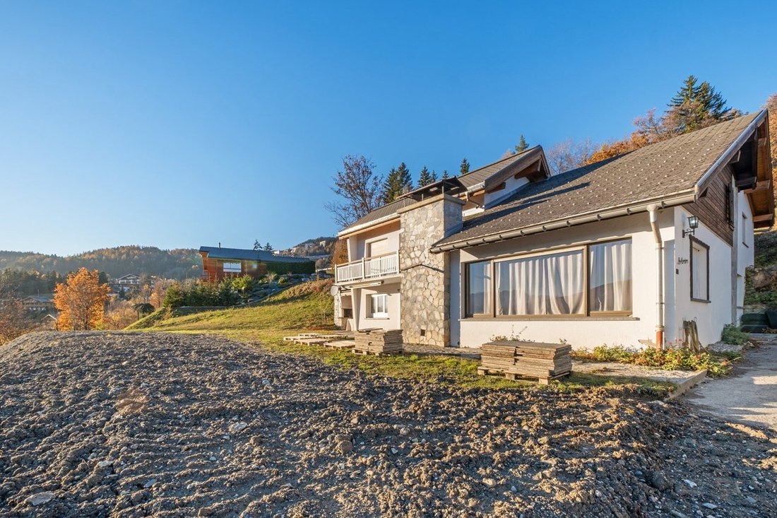 Magnifique Villa De 6.5 Pièces.