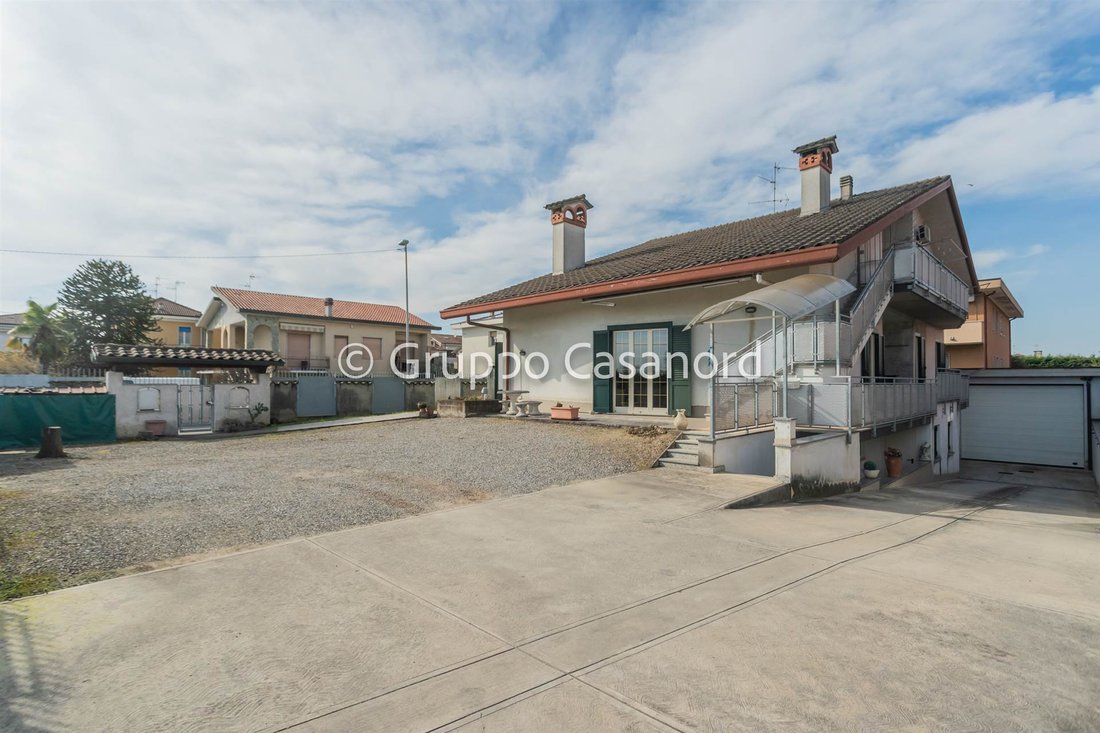 Villa à Carugate, Lombardie, Italie 4 - 17474200