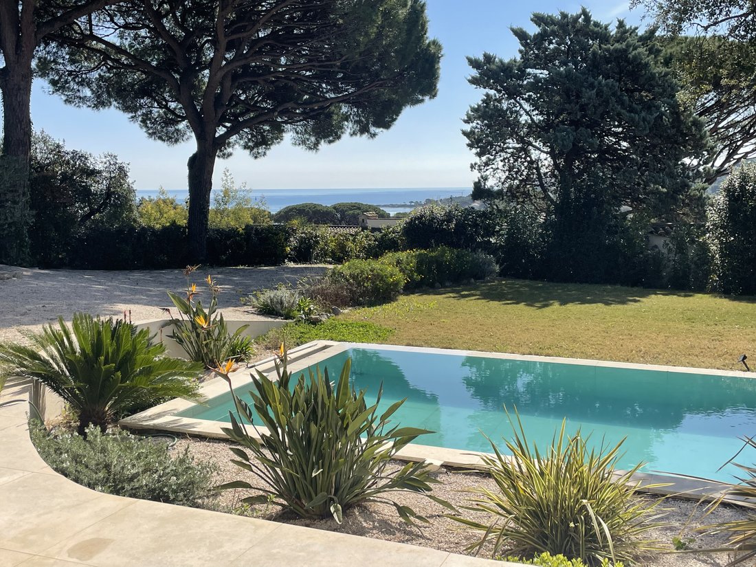 House in Ville-Les Saquedes-Le Bouillonnet, Sainte-Maxime, France 1 - 17473681