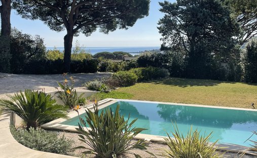 House in Ville-Les Saquedes-Le Bouillonnet, Sainte-Maxime, France 1