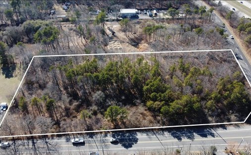 Land in Medford, New York, United States 1