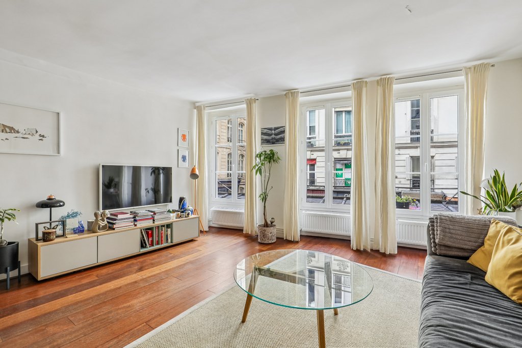 Apartment in Montorgueil-Saint Denis, Paris 2e Arrondissement, Paris 1 - 17474147