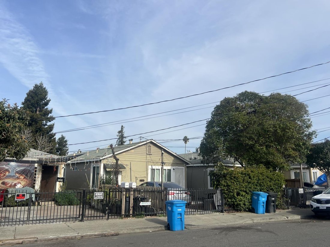Redwood City, California, United States 4 - 17473382