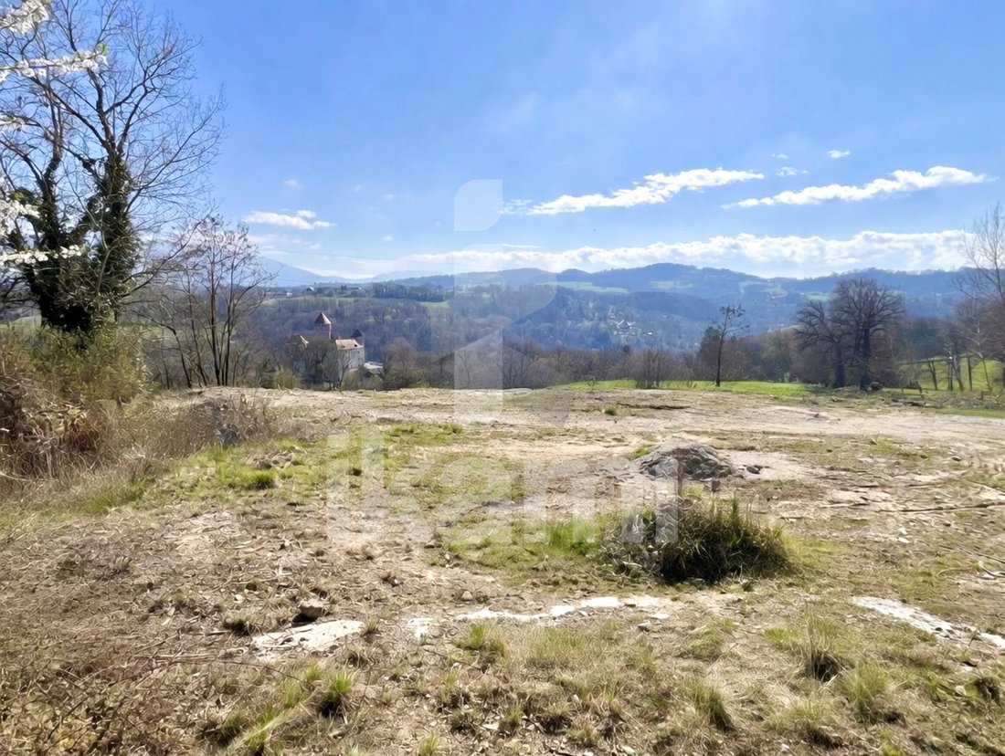Centre, Poisy, France 1 - 17473806